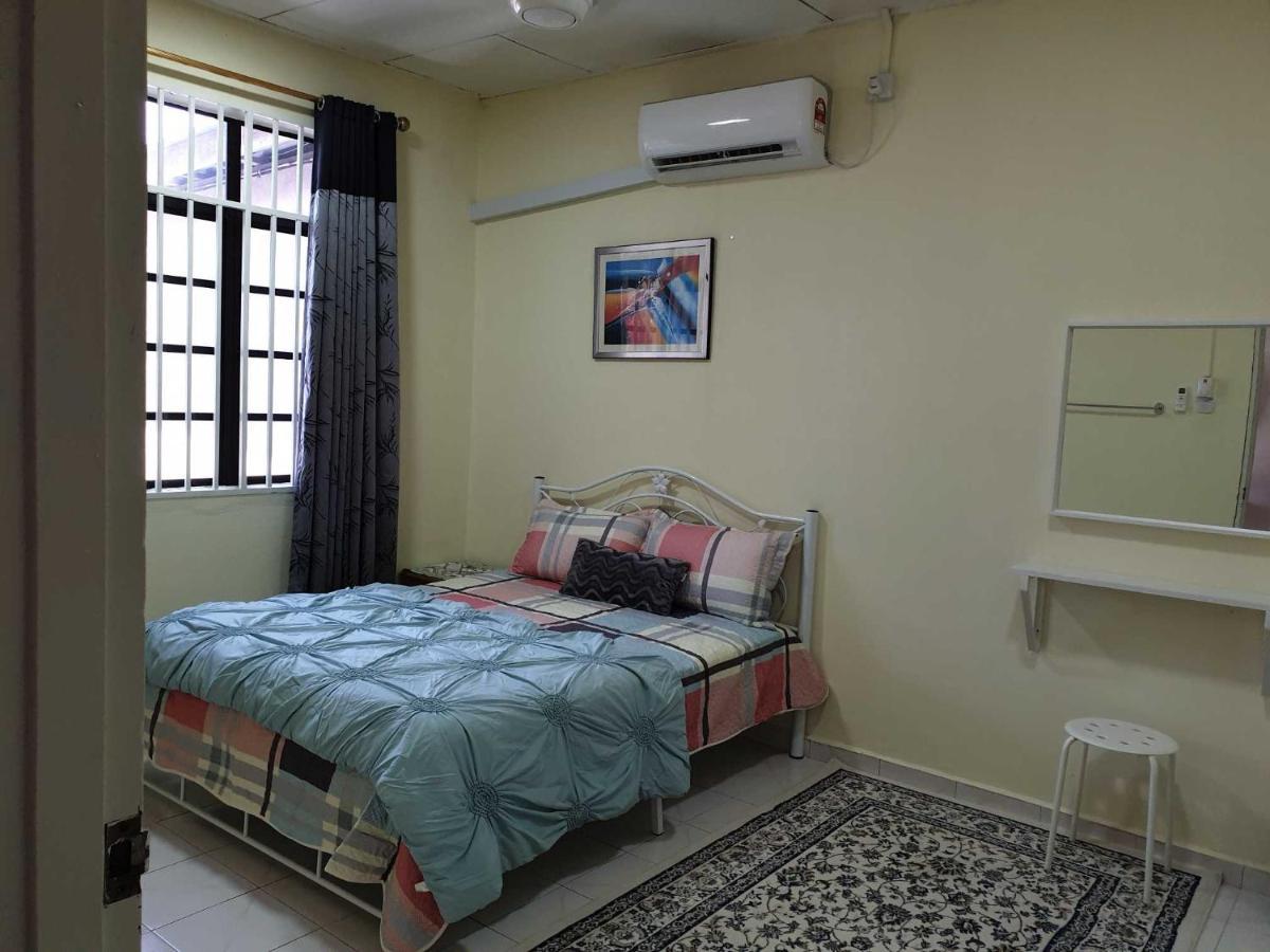 Auni & Auji Homestay Kemaman Chukai Εξωτερικό φωτογραφία