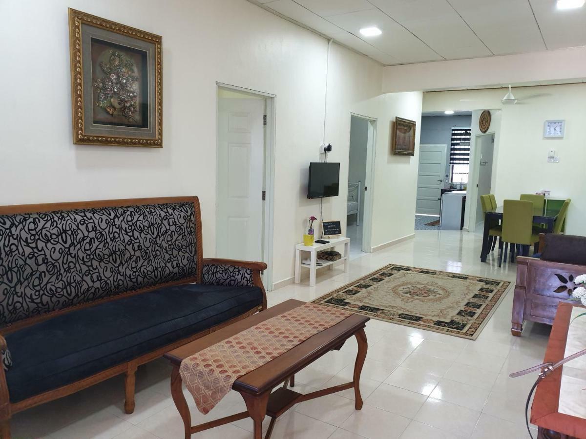 Auni & Auji Homestay Kemaman Chukai Εξωτερικό φωτογραφία